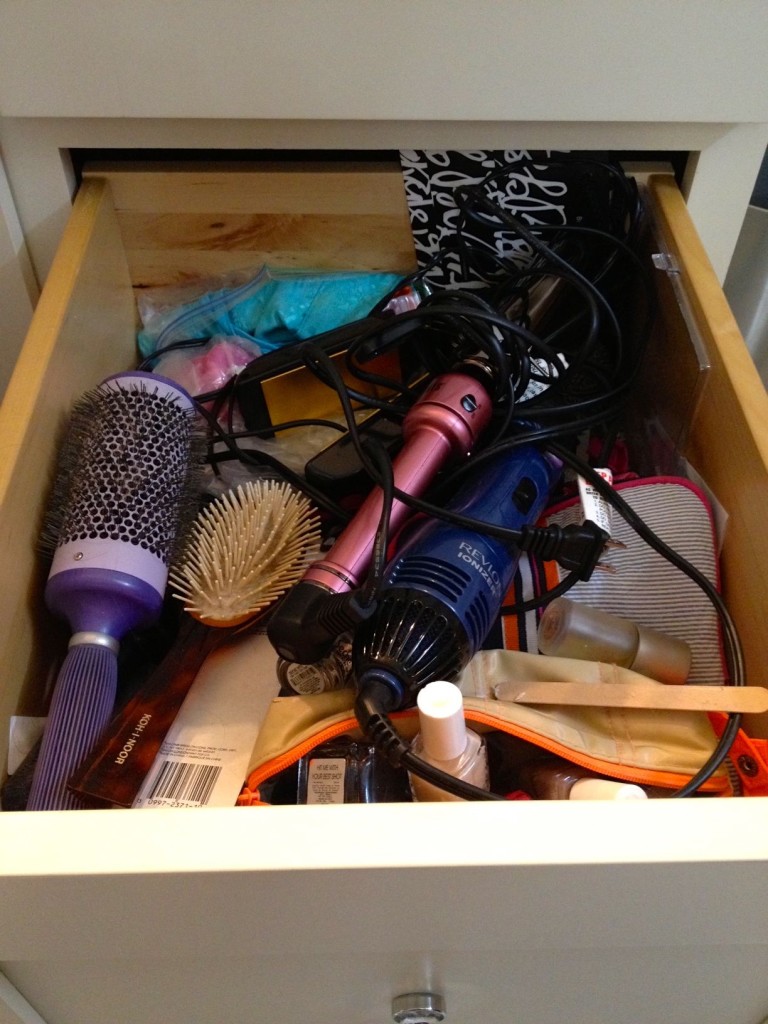 Hair brush drawer before