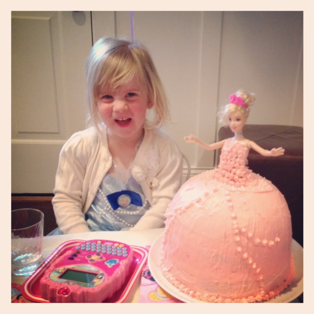 Madeleine and her princess cake