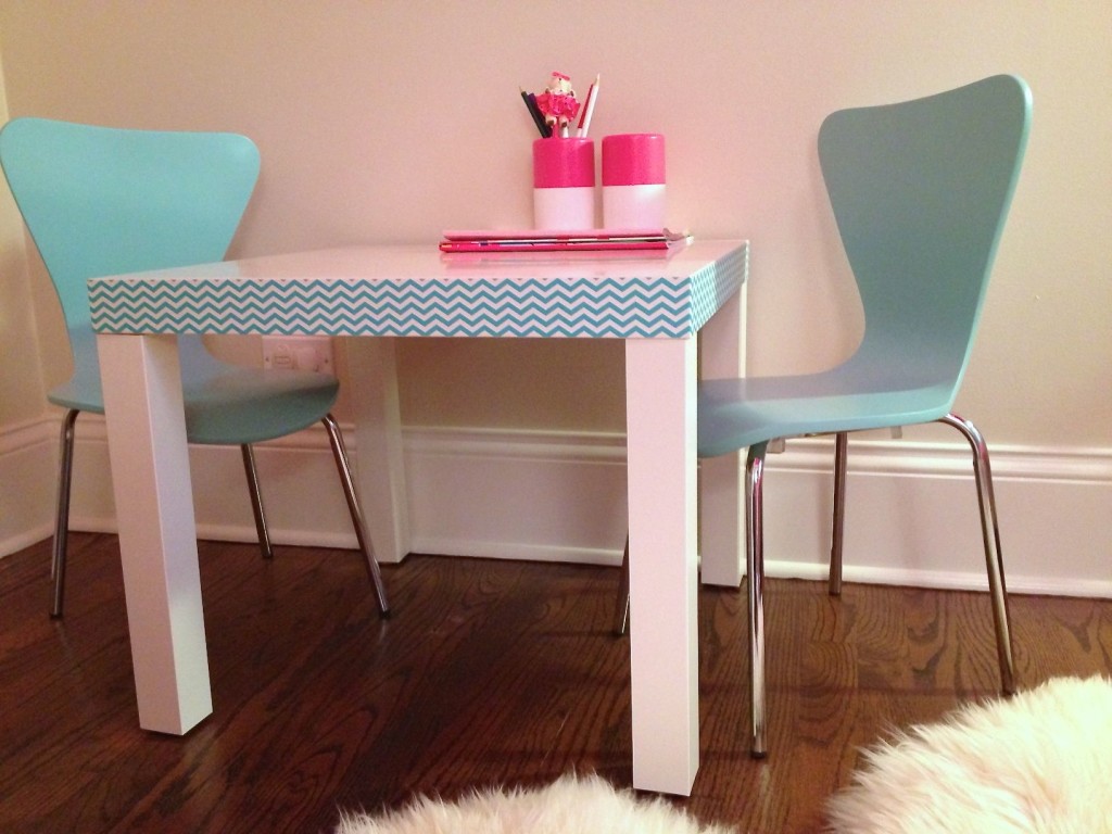 Room and clearance board kids table